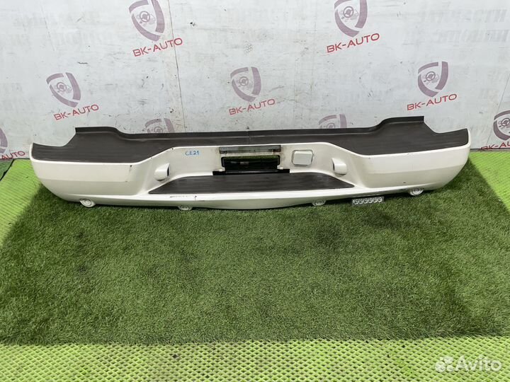 Бампер задний Cadillac Escalade GMT800