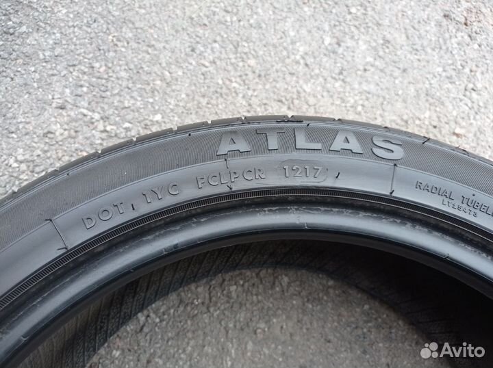 Atlas Sport Green 215/45 R17