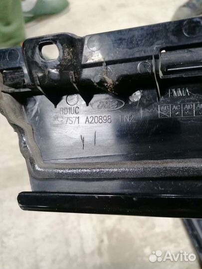 Накладка задней двери Ford Mondeo 4