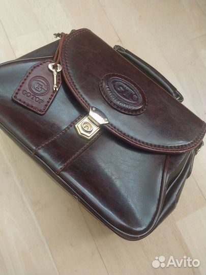Сумки кожаные женские