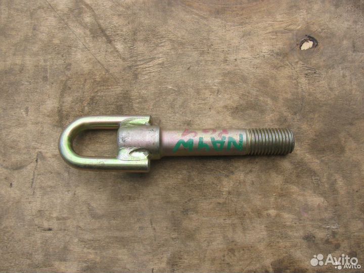 Буксировочный крюк