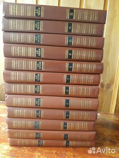 Книги русских и иностранных писателей