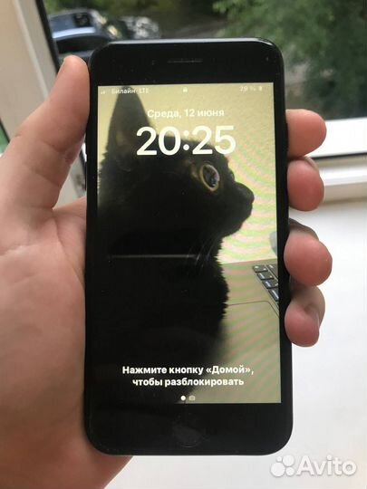 iPhone SE, 64 ГБ
