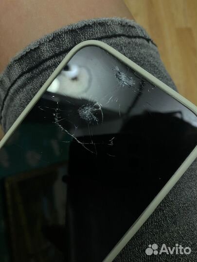 iPhone 13 белый