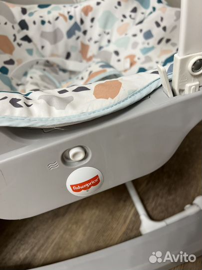 Шезлонг детский Fisher Price
