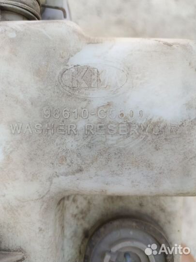 Бачок омывателя лобового стекла Kia Sorento Prime
