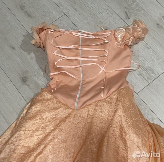 Платье свадебное/выпускное