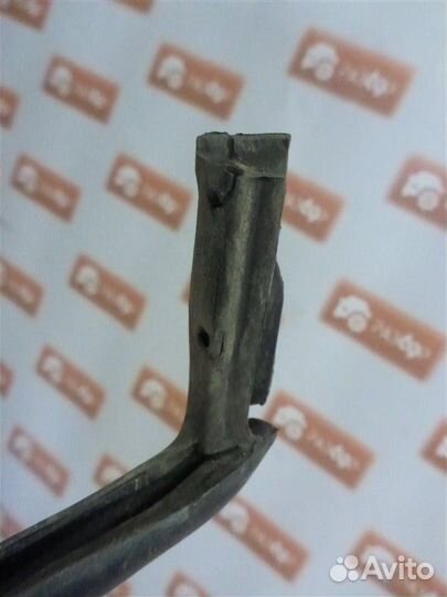 Уплотнительная резинка стекла задняя левая