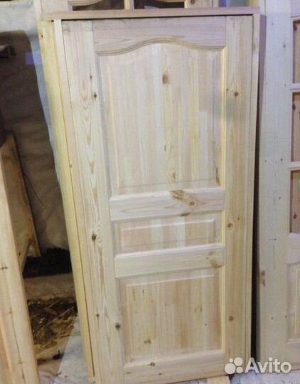 Двери межкомнатные из массива