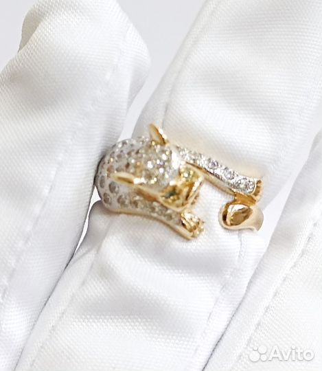 Золотое кольцо с камнем 16р