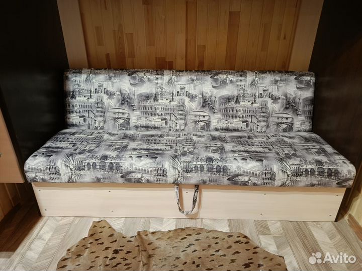 Двухъярусная кровать с диваном