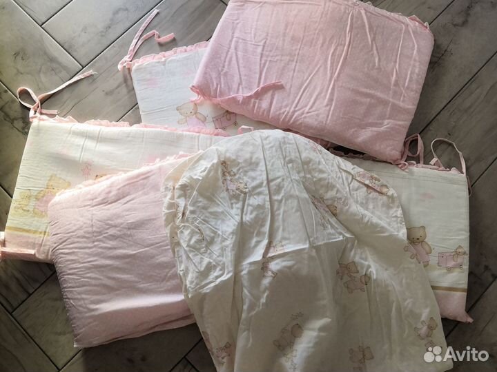 Комплект в детскую кроватку, бортики