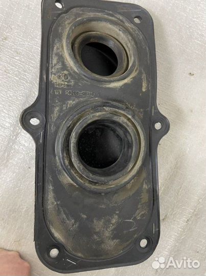 Пыльник кулисы кпп Toyota Hilux