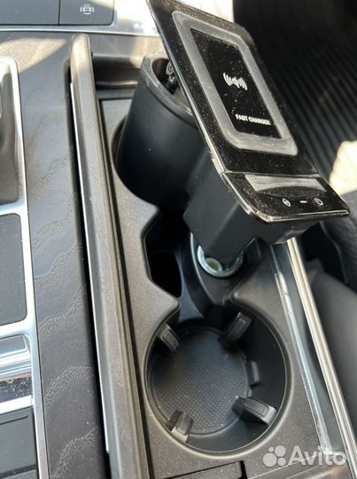 Беспроводная зарядка в авто Audi A6 C8