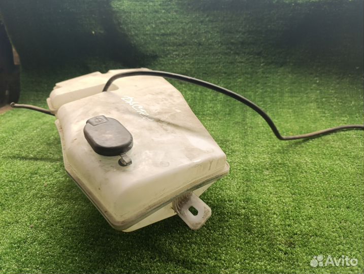 Бачок омывателя renault duster