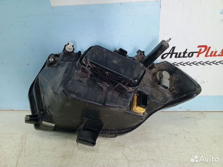 Фара передняя правая УАЗ Патриот с дхо