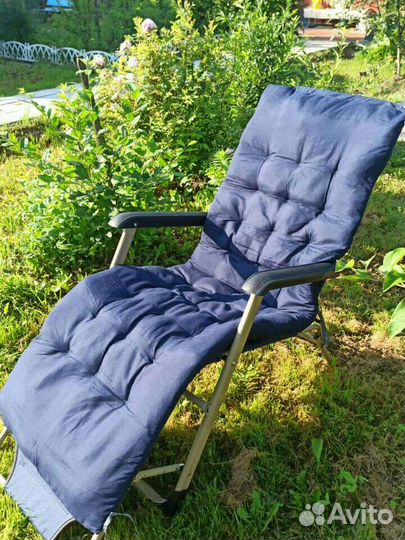 Шезлонг-раскладушка с матрасом новая