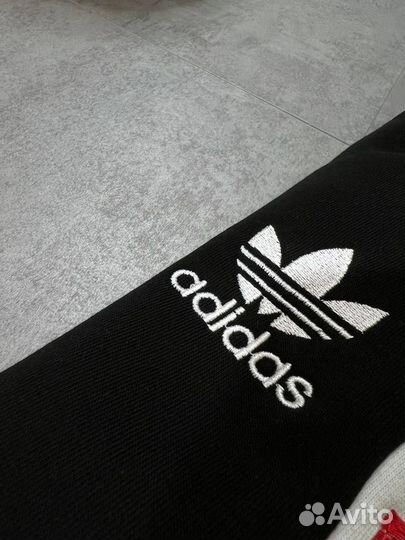 Спортивный костюм adidas adibreak