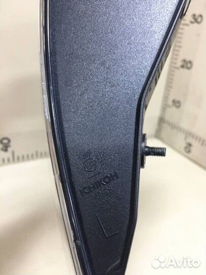 Фонарь задний правый внутренний Toyota RAV4