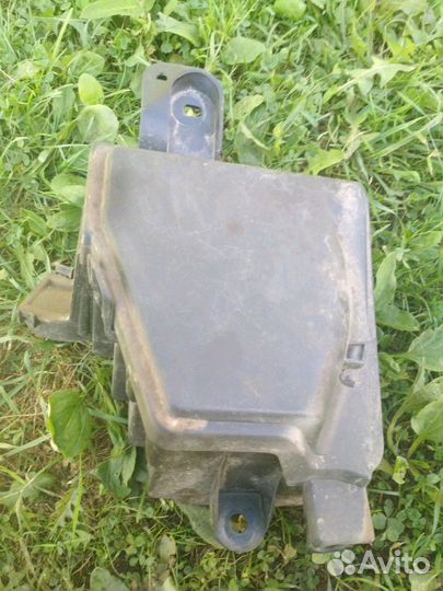 Корпус блока предохранителей Renault Sandero