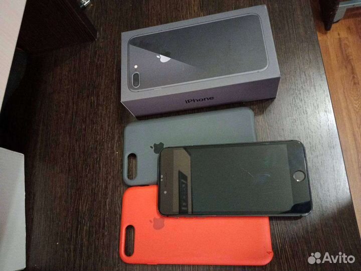 iPhone 8 Plus, 64 ГБ