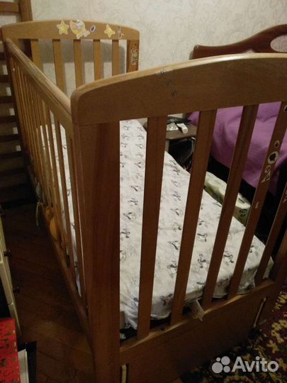 Детская кроватка с матрасом