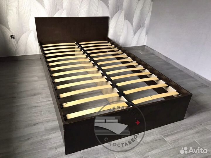 Кровать полутороспальная