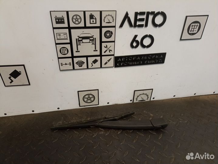 Поводок стеклооч. заднего Nissan Qashqai J10