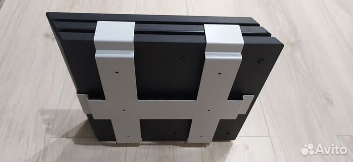 Кронштейн для PS4