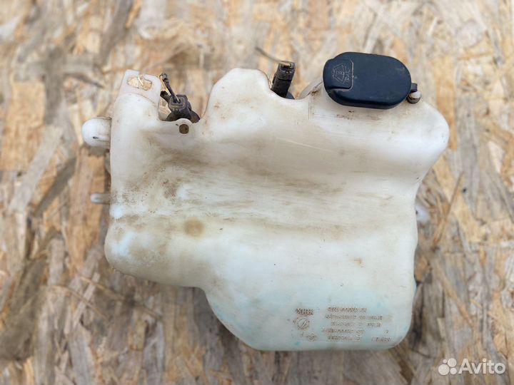 Бачок омывателя Renault Symbol