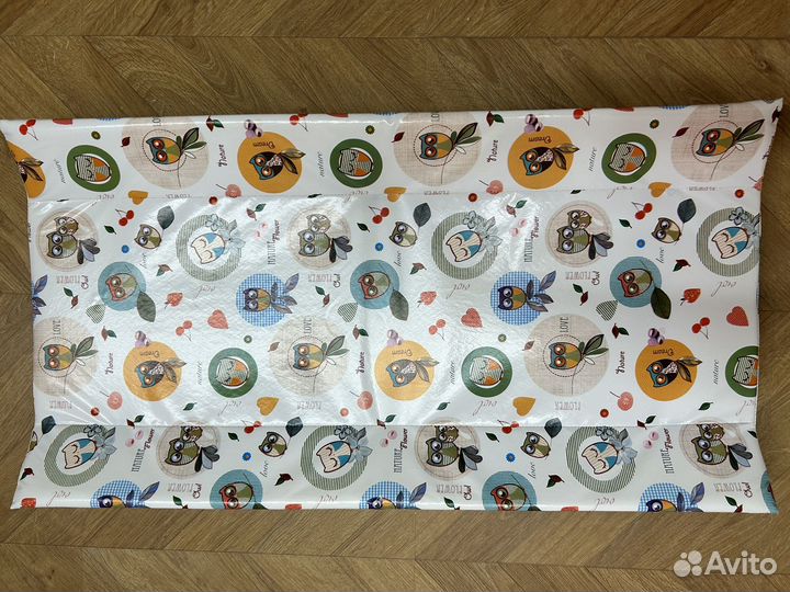 Пеленальная доска на кроватку