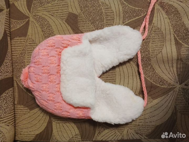 Шапка зимняя для девочки на 2-4 года