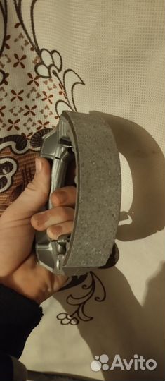 Задние тормозные колодки барабанные