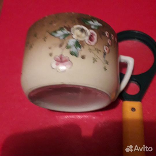 Старинная чашка тонкий фарфор.Позолота