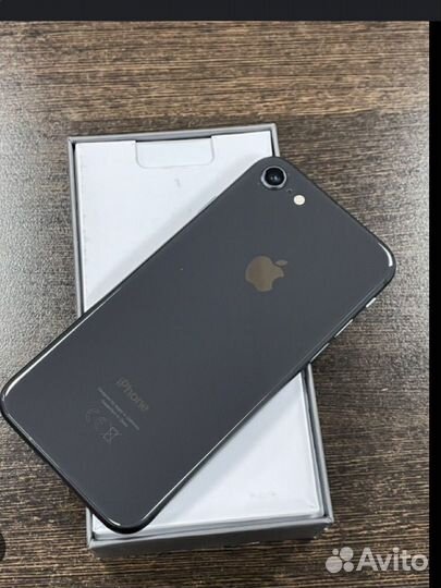 Телефон iPhone 8 64 gb