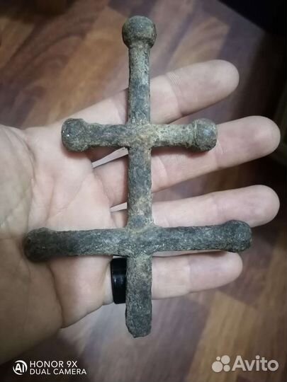 Старинный крест