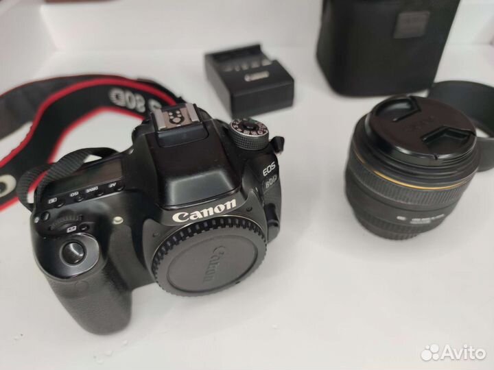 Зеркальный фотоаппарат canon EOS 80D