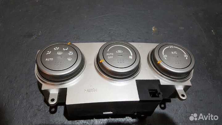 Блок управления климат-контролем Subaru Impreza