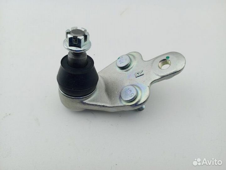 Шаровая опора передняя левая Toyota Camry