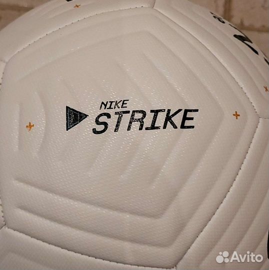 Футбольный мяч nike 4 размер