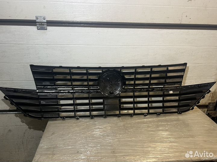 Решетка радиатора Volkswagen T6.1