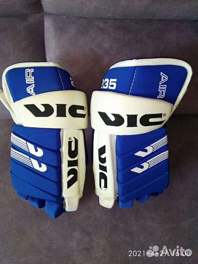 Краги хоккейные