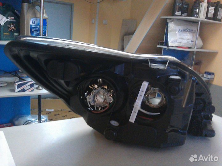 Фара левая Ford Focus II 2008-2011