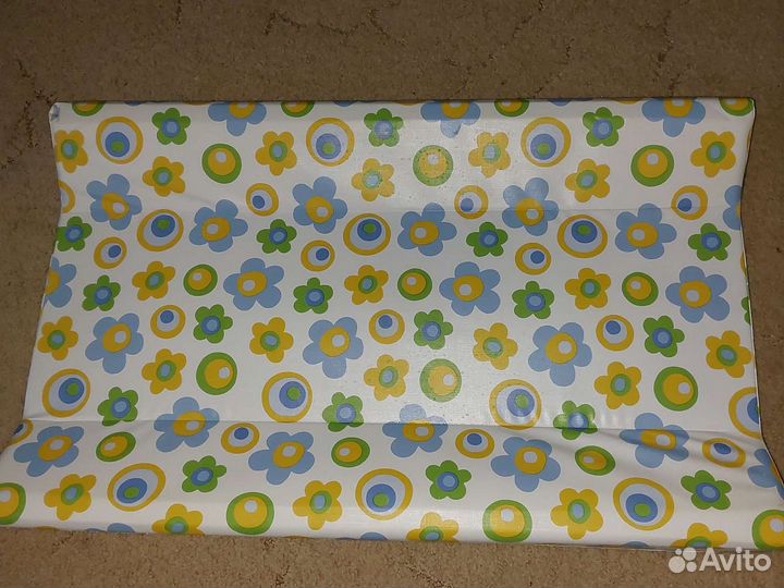 Пеленальная доска на кроватку