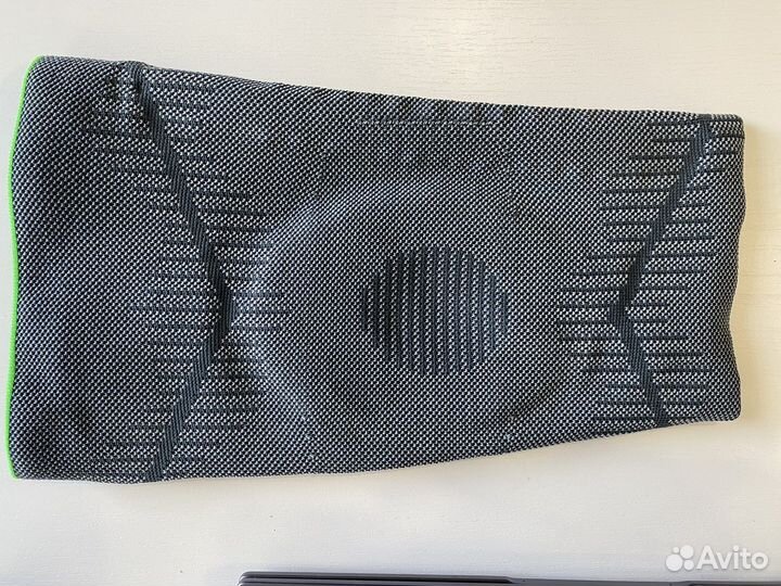 Компрессионный бандаж на колено