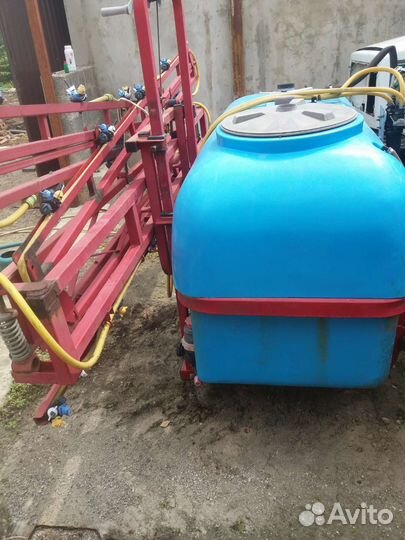 Опрыскиватель навесной