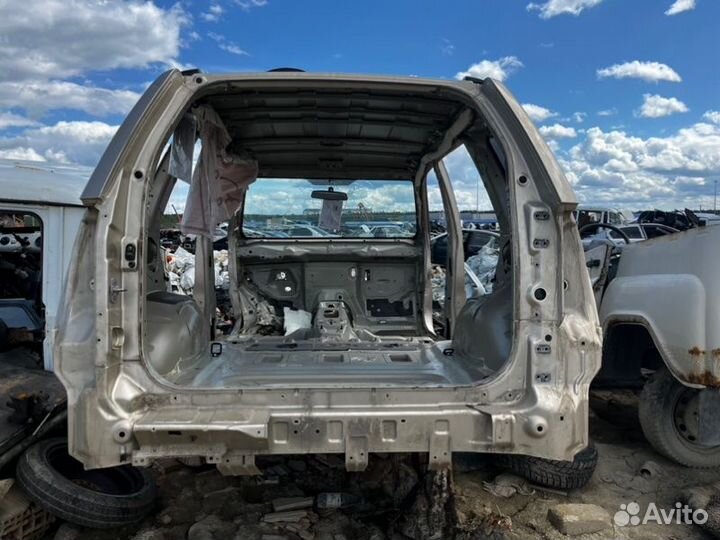 Задняя часть кузова Suzuki Grand Vitara 2.4 2008