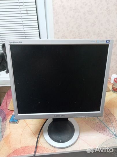 Монитор для компьютера бу