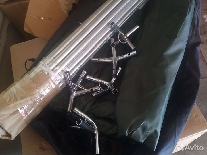 Туристическая палатка