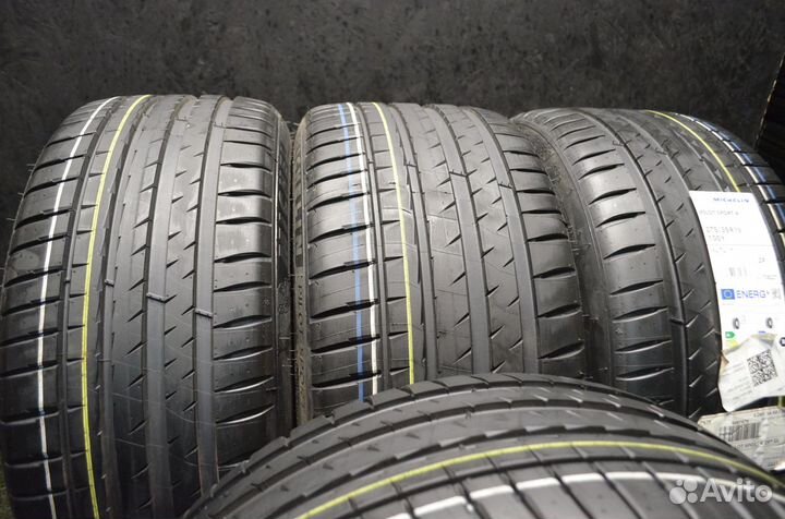 Michelin Pilot Sport 4 245/40 R19 и 275/35 R19 100Y